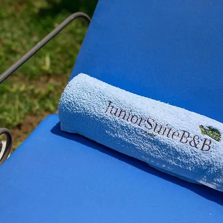 Juniorsuiteb&b לינה וארוחת בוקר קאפרי